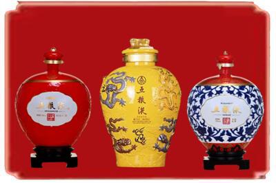防城港烟酒回收五粮液各种摆件.jpg